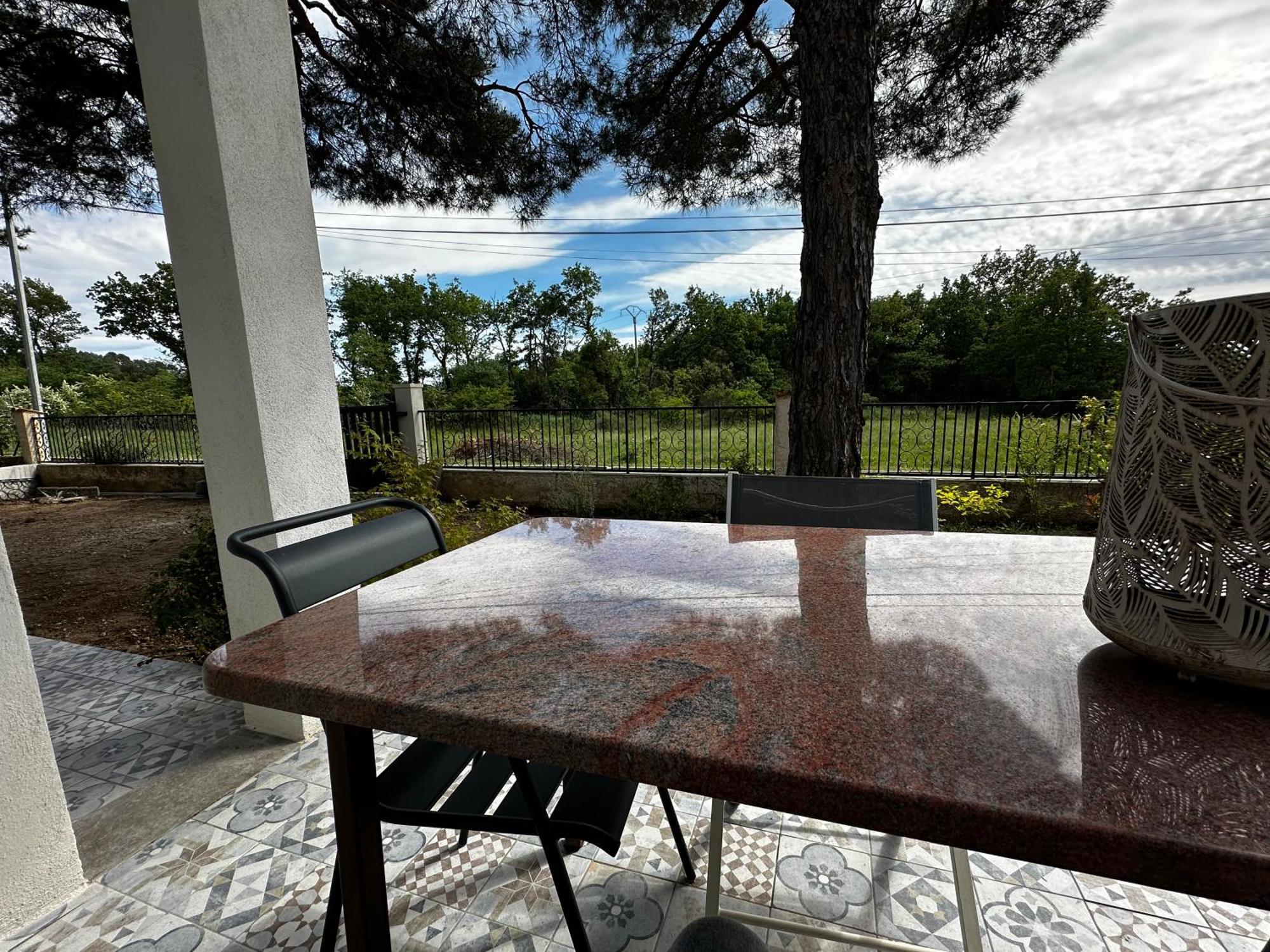 Hotel Le Refuge Des Oiseaux à Lourmarin Extérieur photo